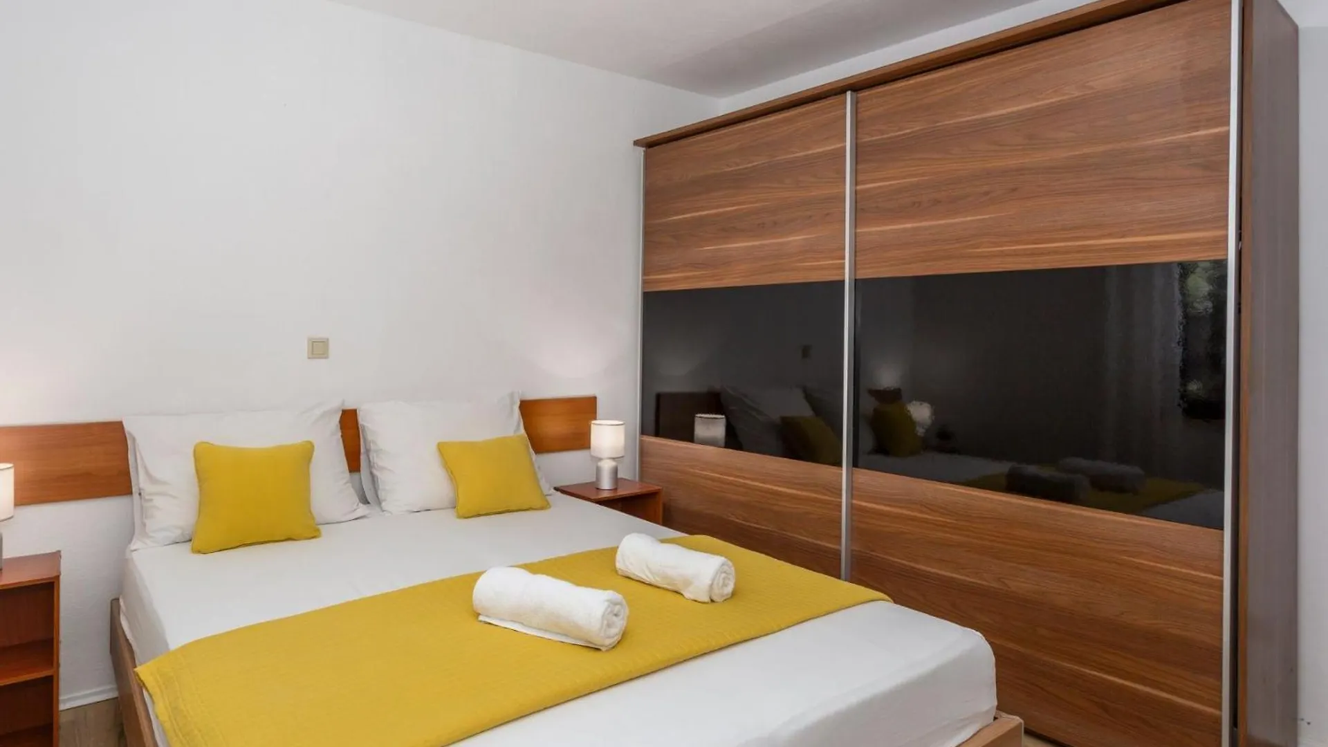 Apartment Anivija Njivice